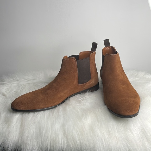 BP | MS Easton Water Resistant Suede Chelsea Boot - Picture 11 of 17